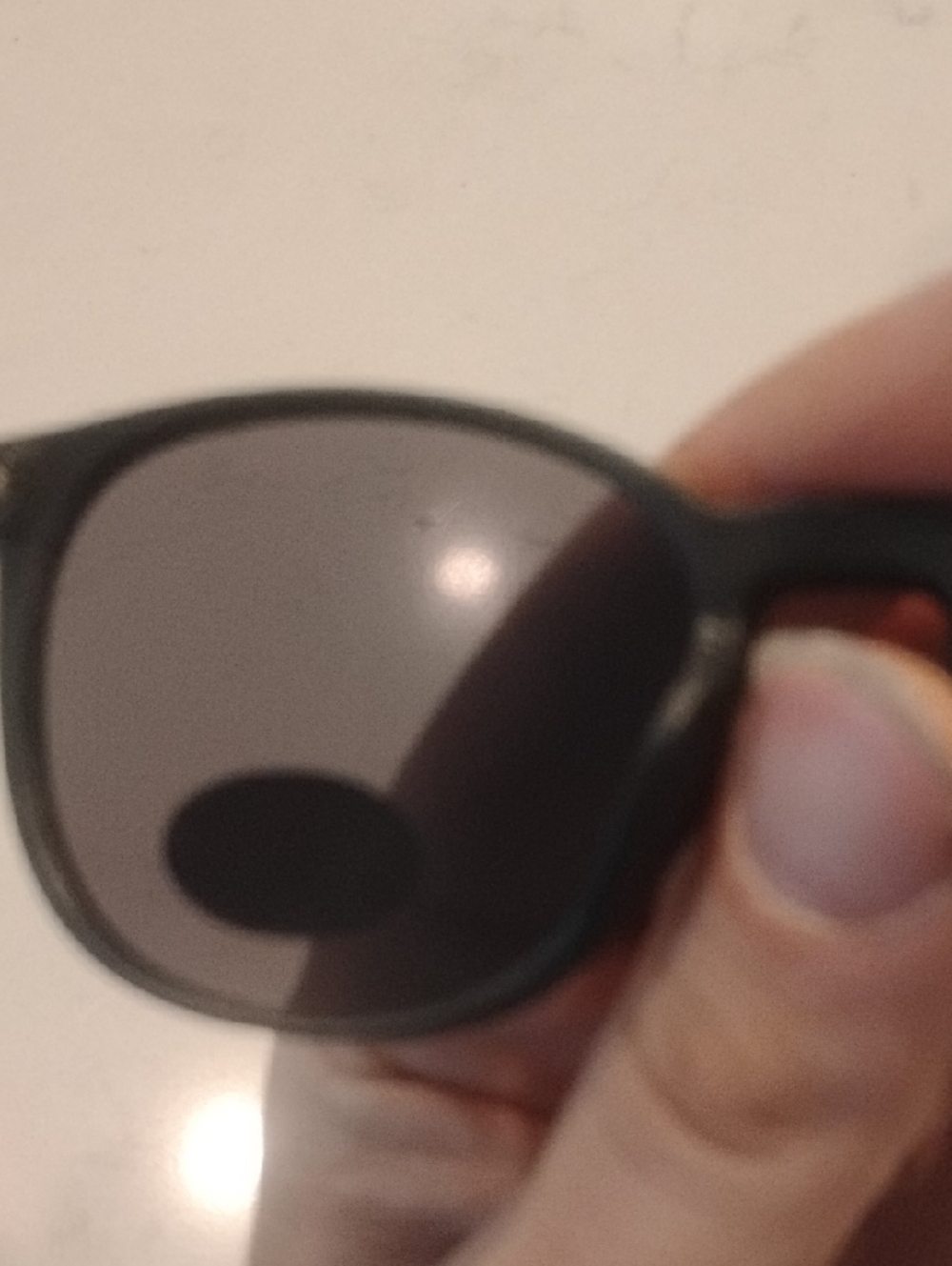 Round Black UV Sunglasses - Picture 4 of 10